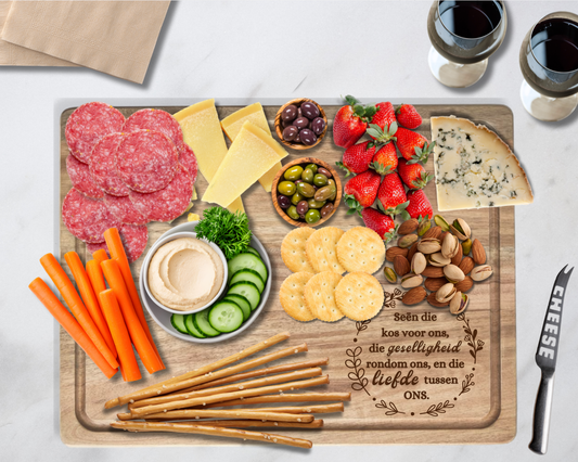 Engraved Board - Seën die kos voor ons, die geselligheid rondom ons, en die liefde tussen ons.